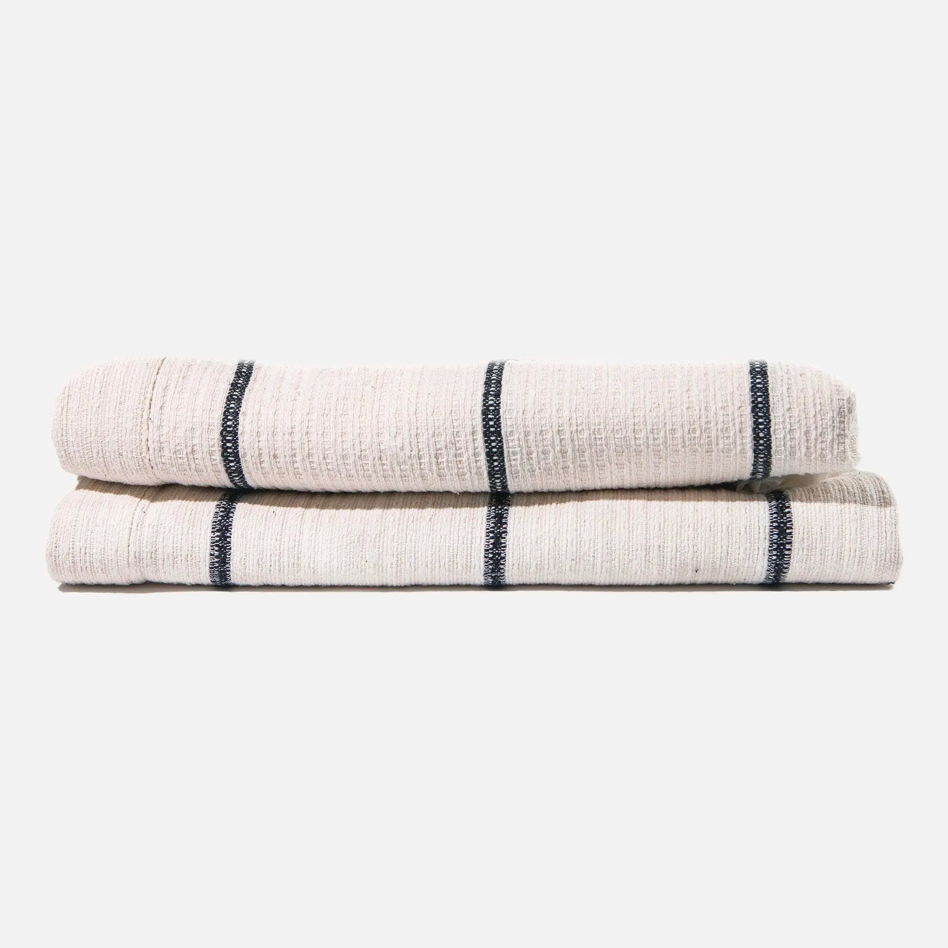 Addis Black White Bath Towels Set 2