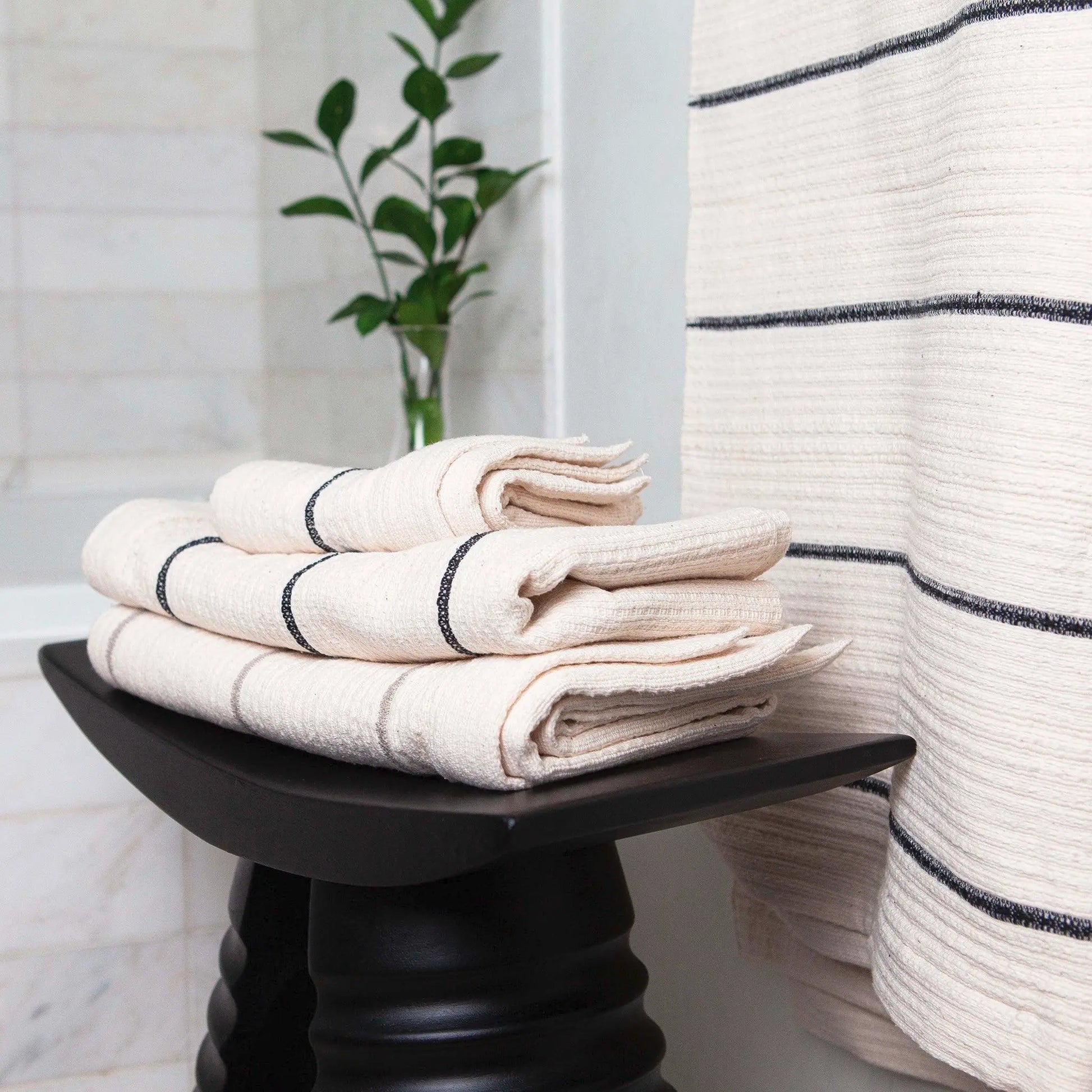 Addis Teal Decorative Hand Towels Set 2