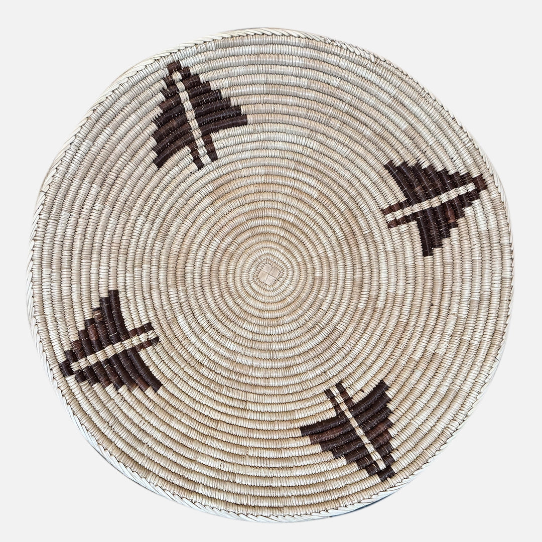 Hanging wall basket handwoven in Zimbabwe, flat back, concentric Ndebele weave